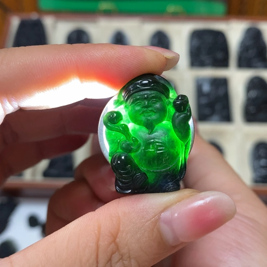 翡翠未镶嵌吊坠(赠链)翡翠