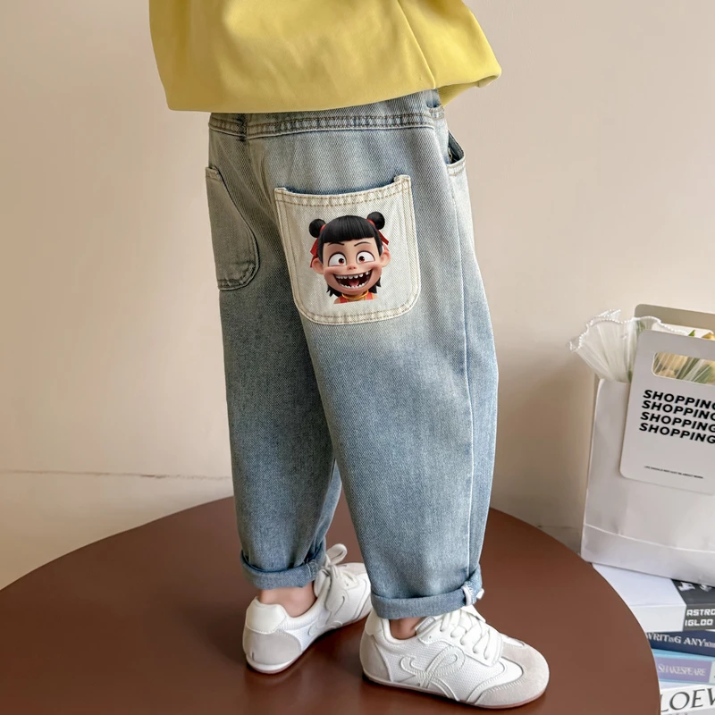 女童裤子春款2025新款儿童洋气时髦春季休闲牛仔阔腿哪吒牛仔裤潮