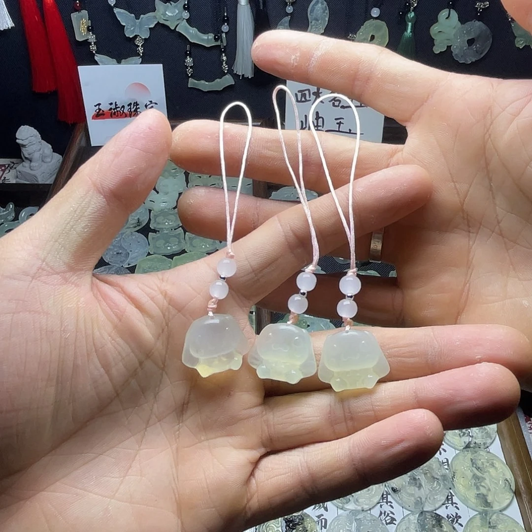岫玉未镶嵌玉桂狗手机挂件