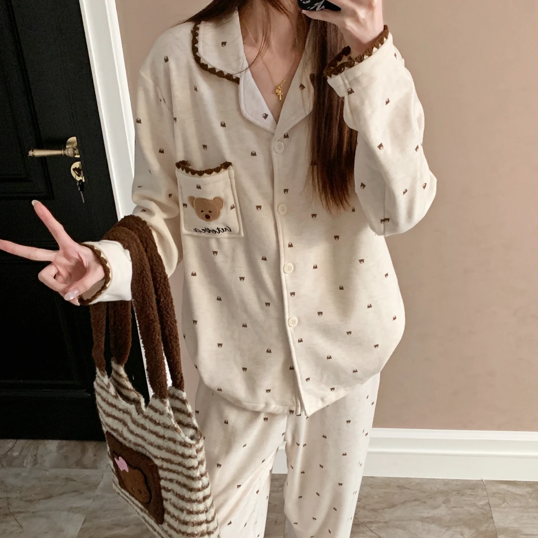 睡衣女秋冬季舒适2025新款大码可外穿保暖小熊春天开衫家居服套装