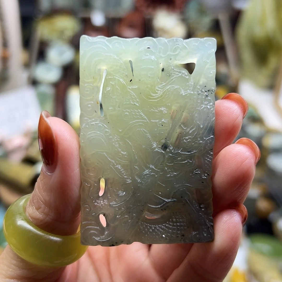 岫玉未镶嵌颈饰岫玉关公