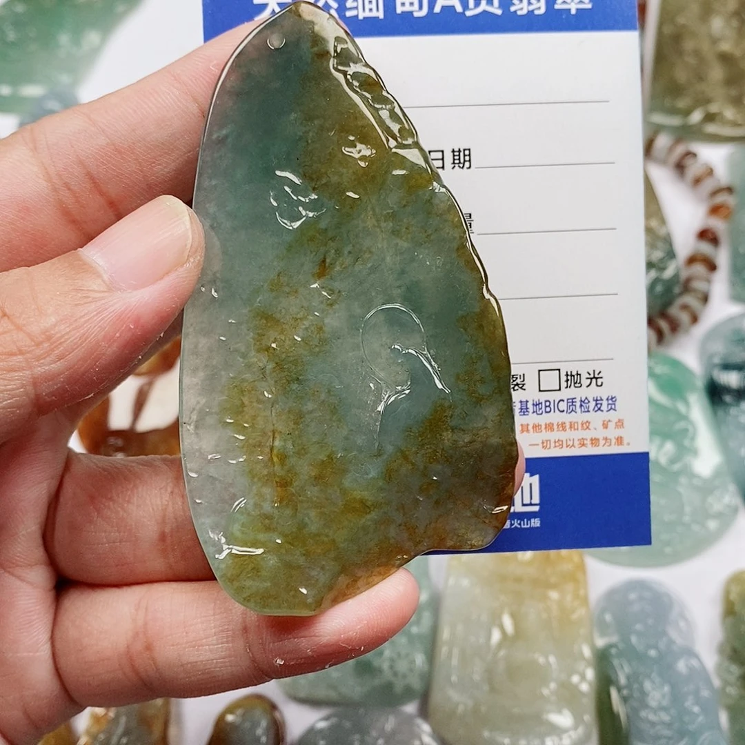 翡翠未镶嵌颈饰悟道