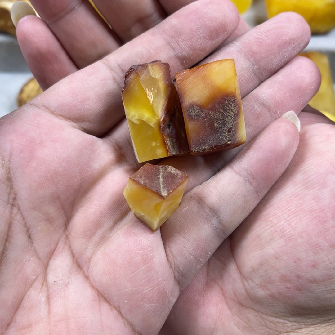 墨***迹定制蜜蜡未镶嵌原石