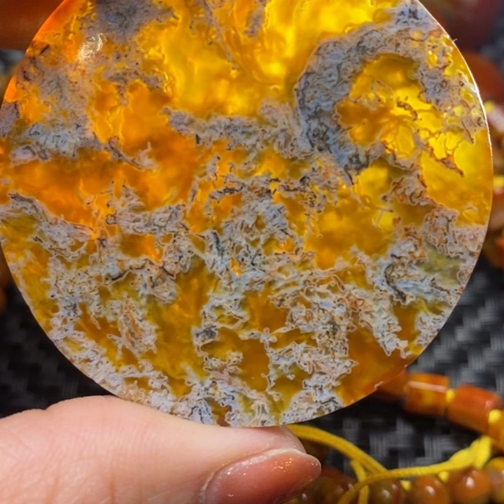 玛瑙/玉髓颈饰未镶嵌逍*游