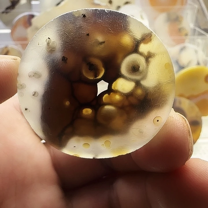 玛瑙/玉髓未镶嵌珠宝奇石