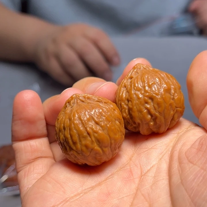 文玩核桃把件元宝5023