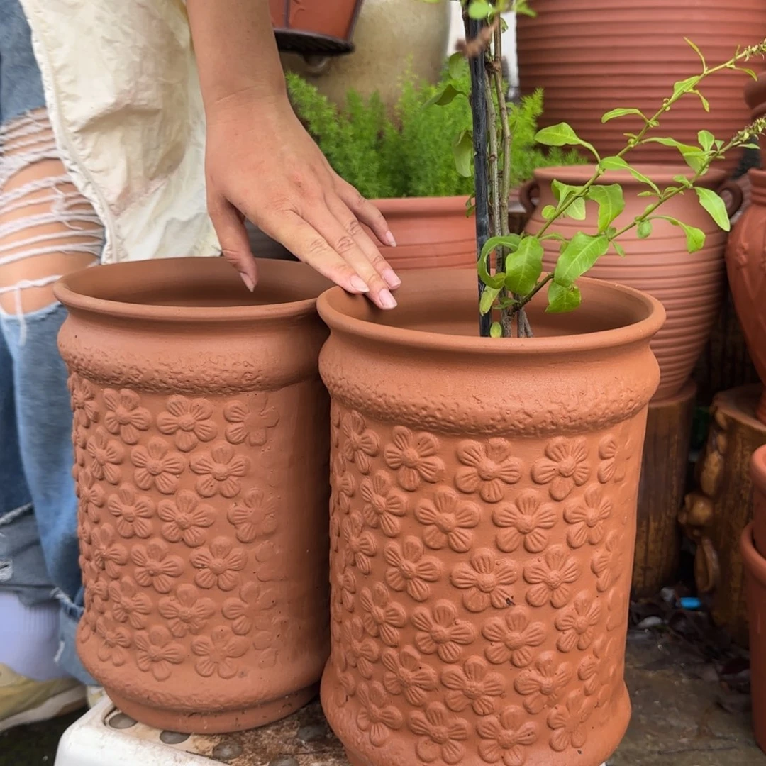 紫砂花瓶口20高31宜兴土陶瑕疵粗糙小花模糊