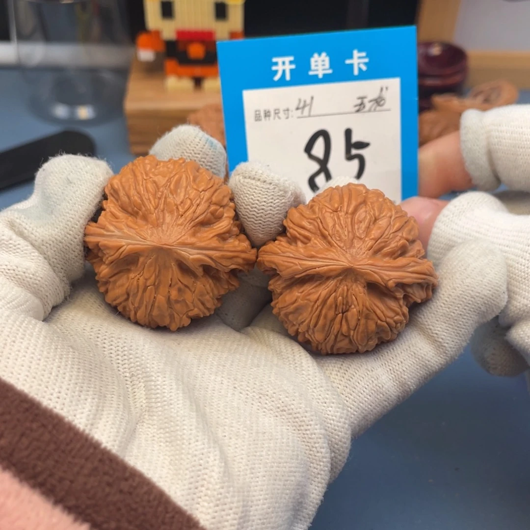 核桃文玩核桃玉龙