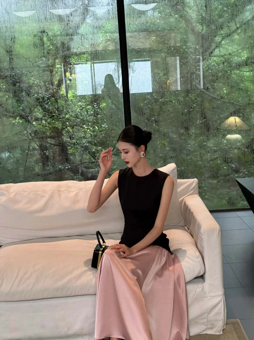 HEYI【夏繁午梦】无袖手工褶皱高级感撞色拼接小众设计显瘦连衣裙