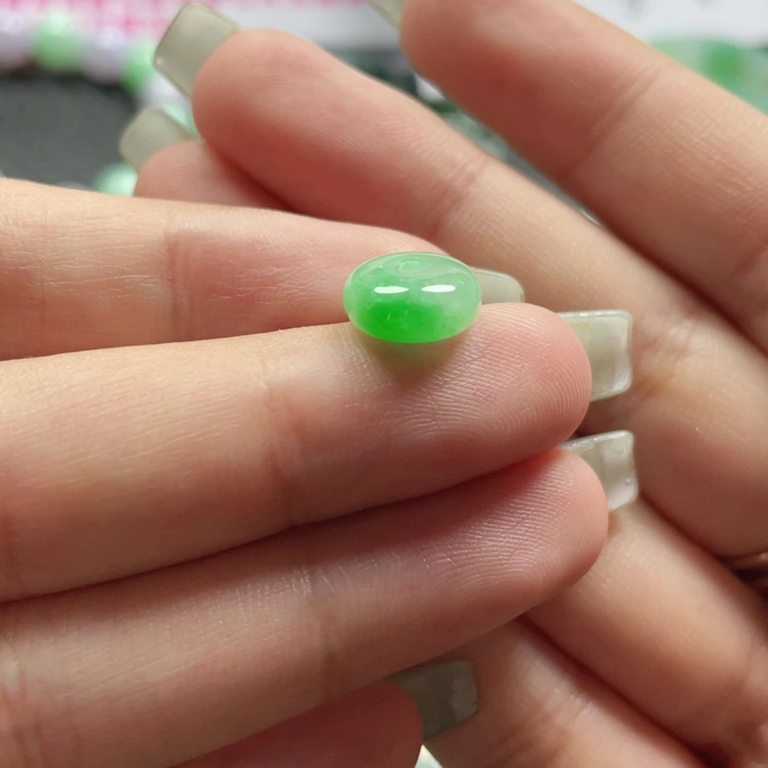 翡翠挂件未镶嵌   翡翠