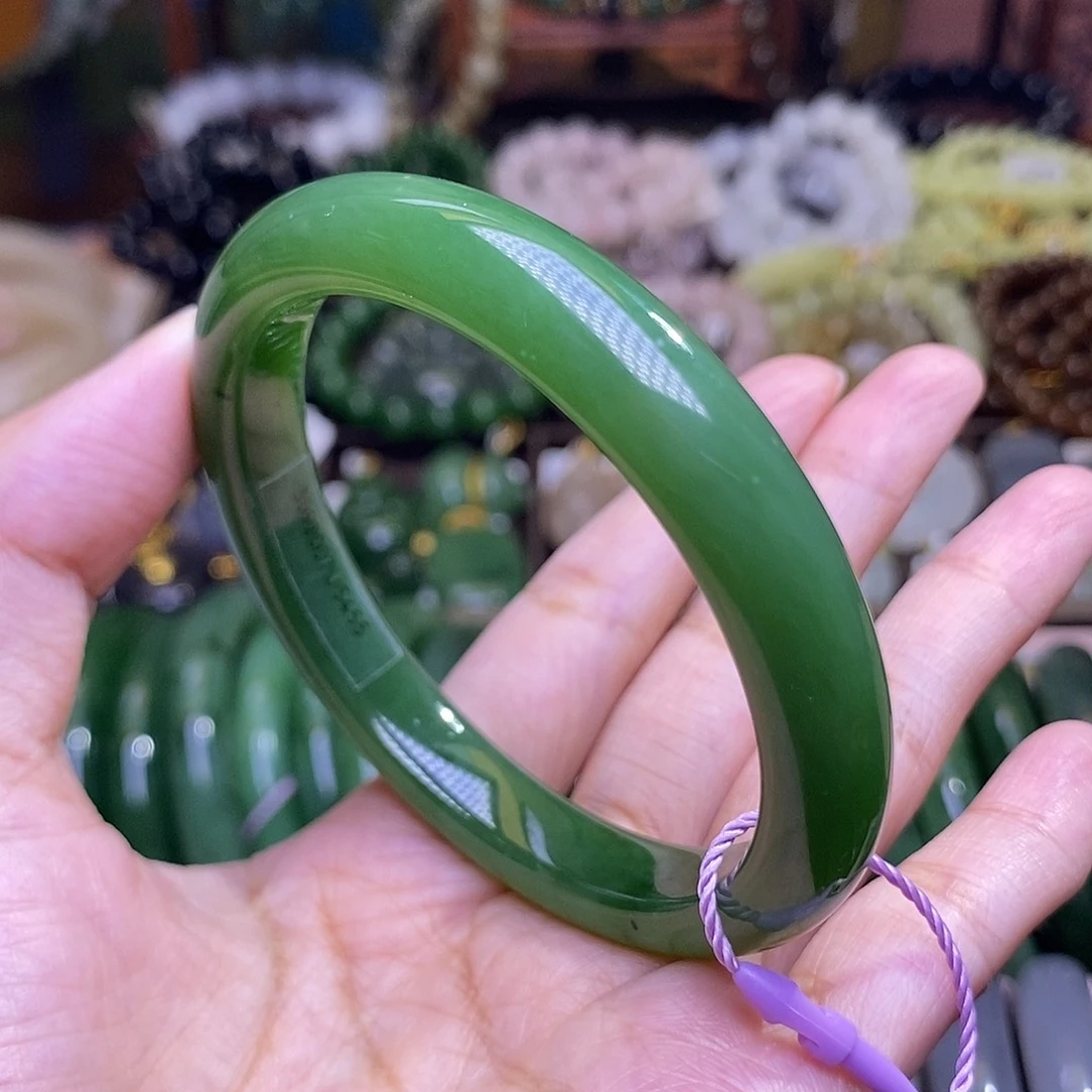 和田玉未镶嵌颈饰毕业级55老矿料碧玉辣阳绿手镯