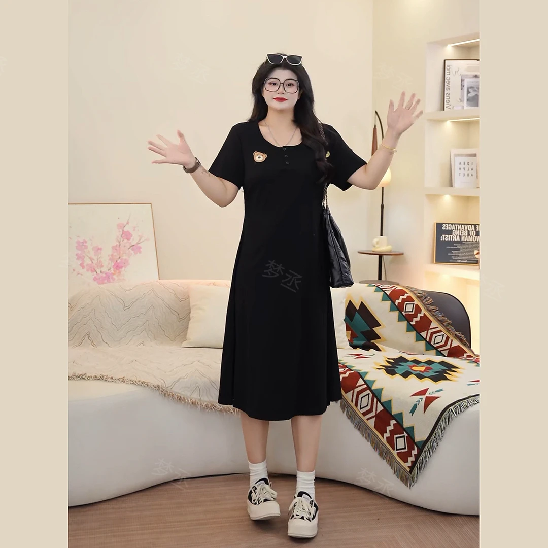 梦丞-方领显瘦夏季大码女装小熊刺绣黑色连衣裙女（长短款可选）