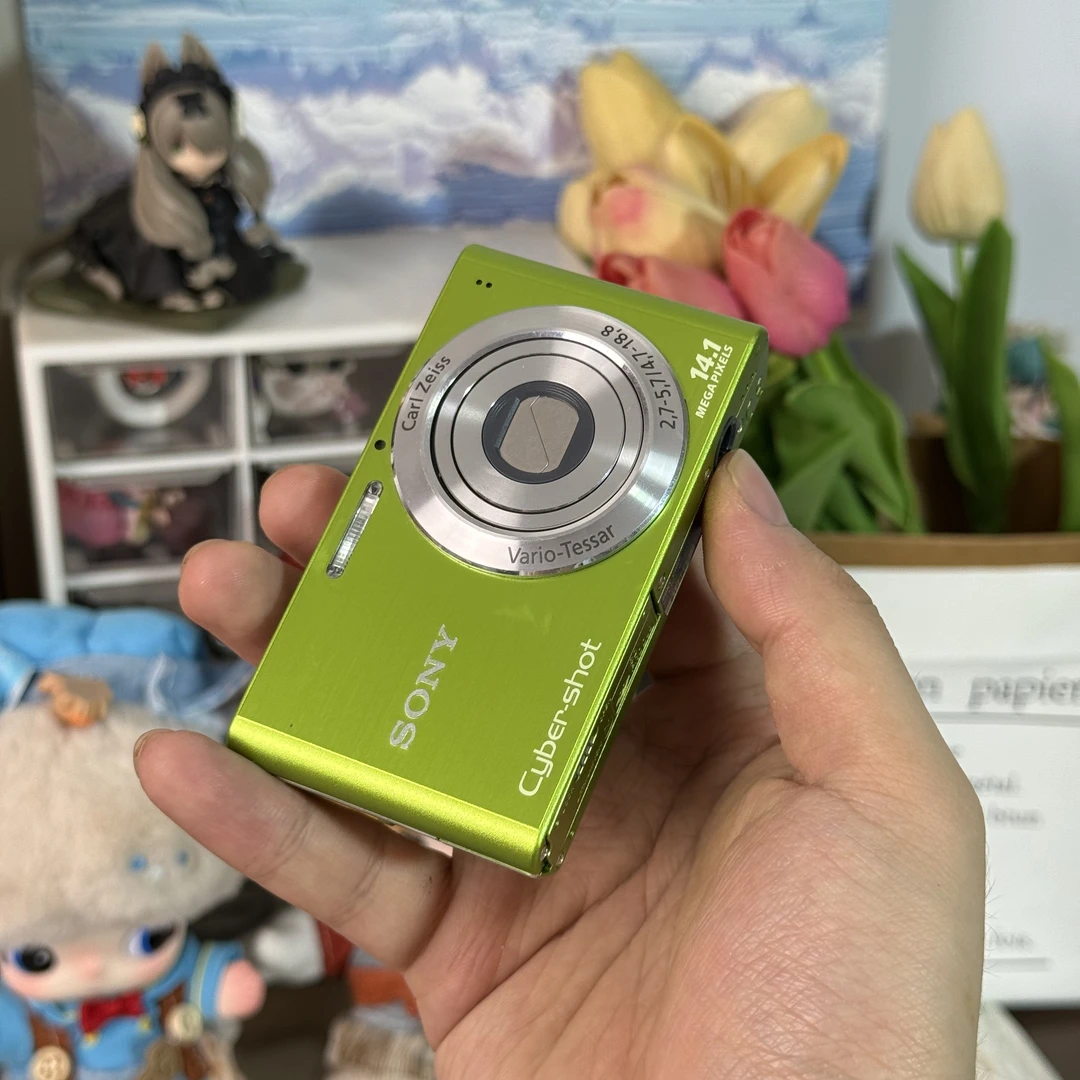 9新 Sony/索尼 索尼w320香草绿1400万像素滤镜多带配件