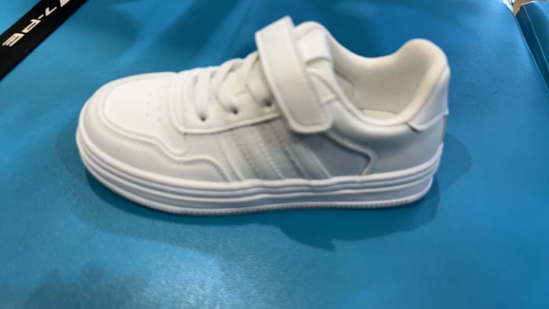 儿童透气运动鞋低帮小白鞋男女童休闲板鞋