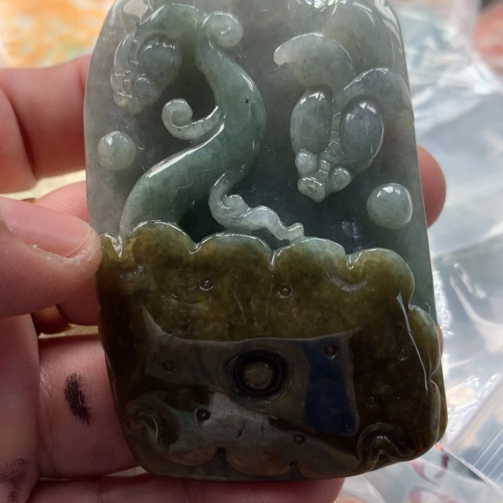 翡翠未镶嵌颈饰保真天然a货翡翠