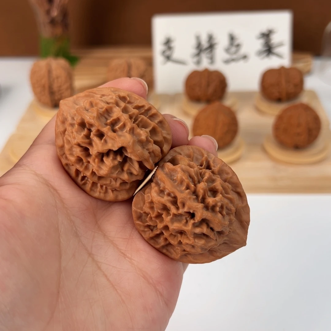 文玩核桃把件龙纹全品