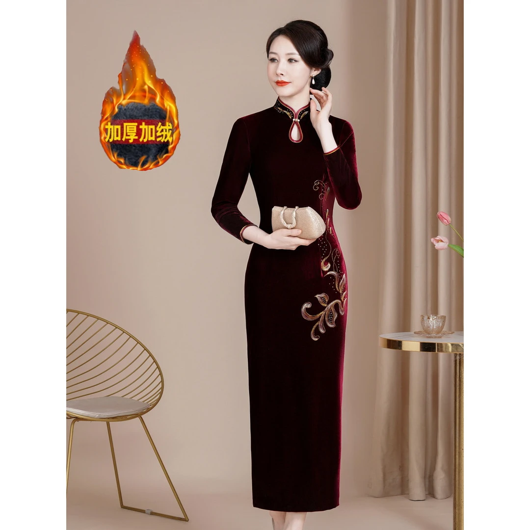 鸿韵2024绣新款修身改良丝绒旗袍裙大码喜妈妈婚宴礼服长款喜婆婆