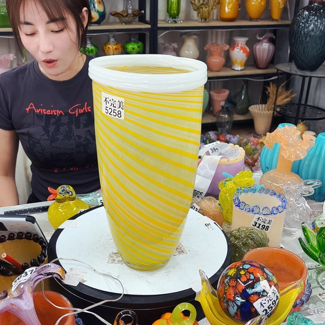 5258 家悦花器摆件不完美