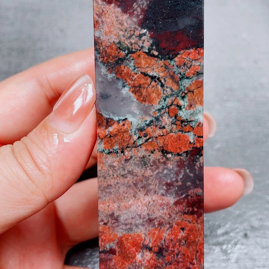 玉桂林鸡血玉印章镇尺