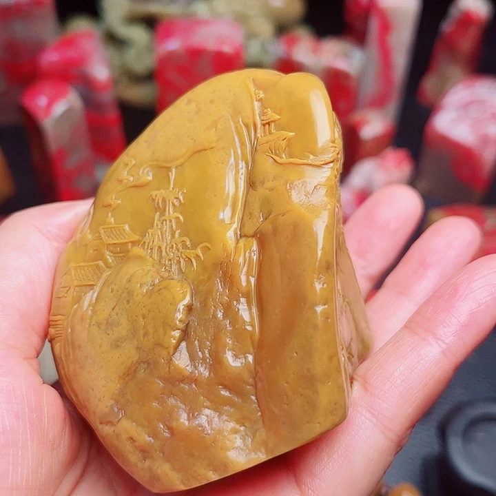 昌化石往****一昌化田黄精品摆件