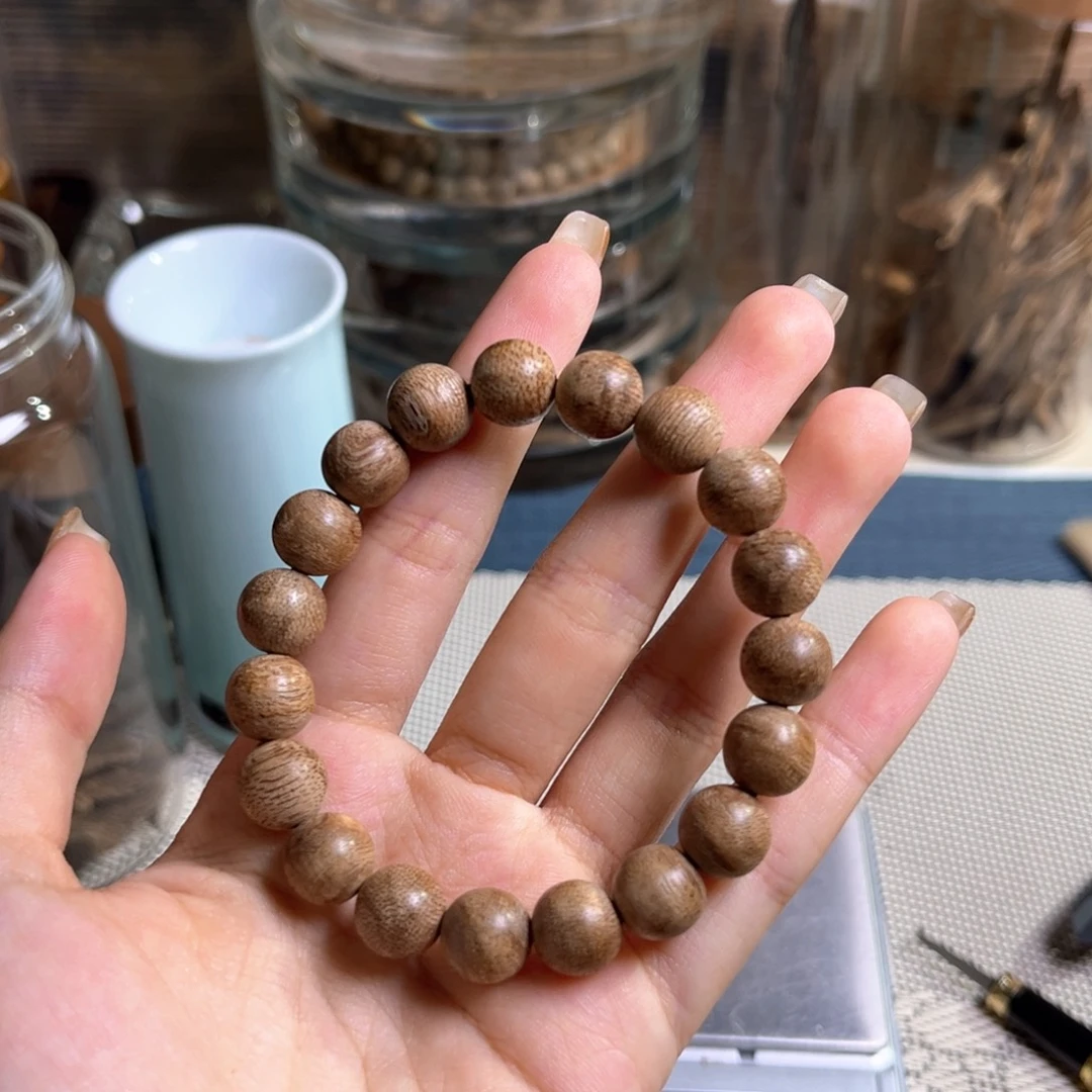 飞***香料海南大山树心手串6.8克卡10