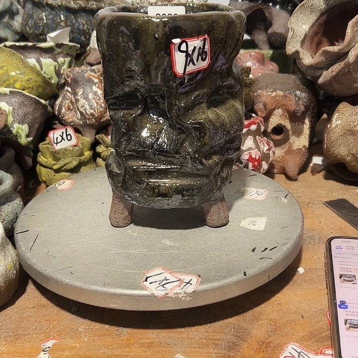 粗陶花盆，现在都不一样了嘛