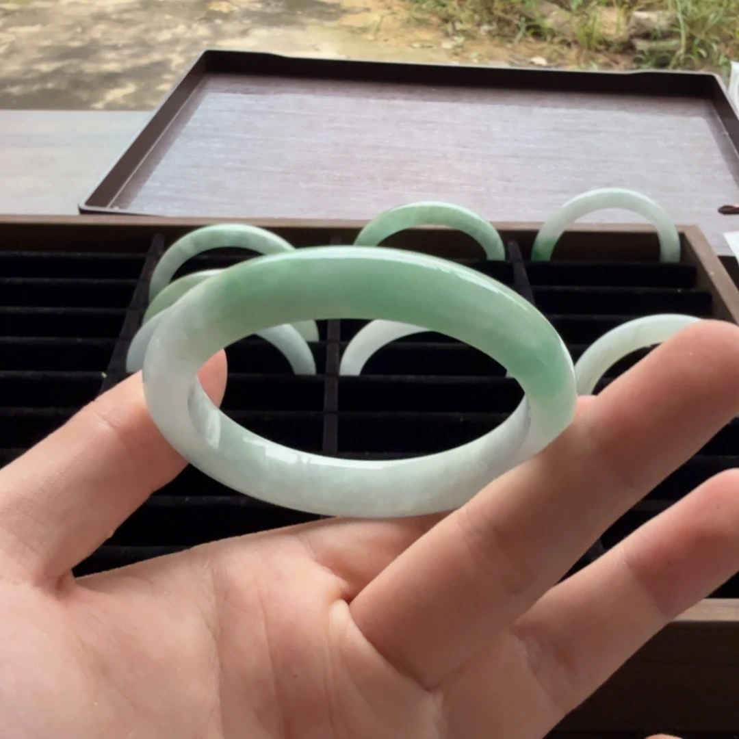 未镶嵌手镯翡翠B34