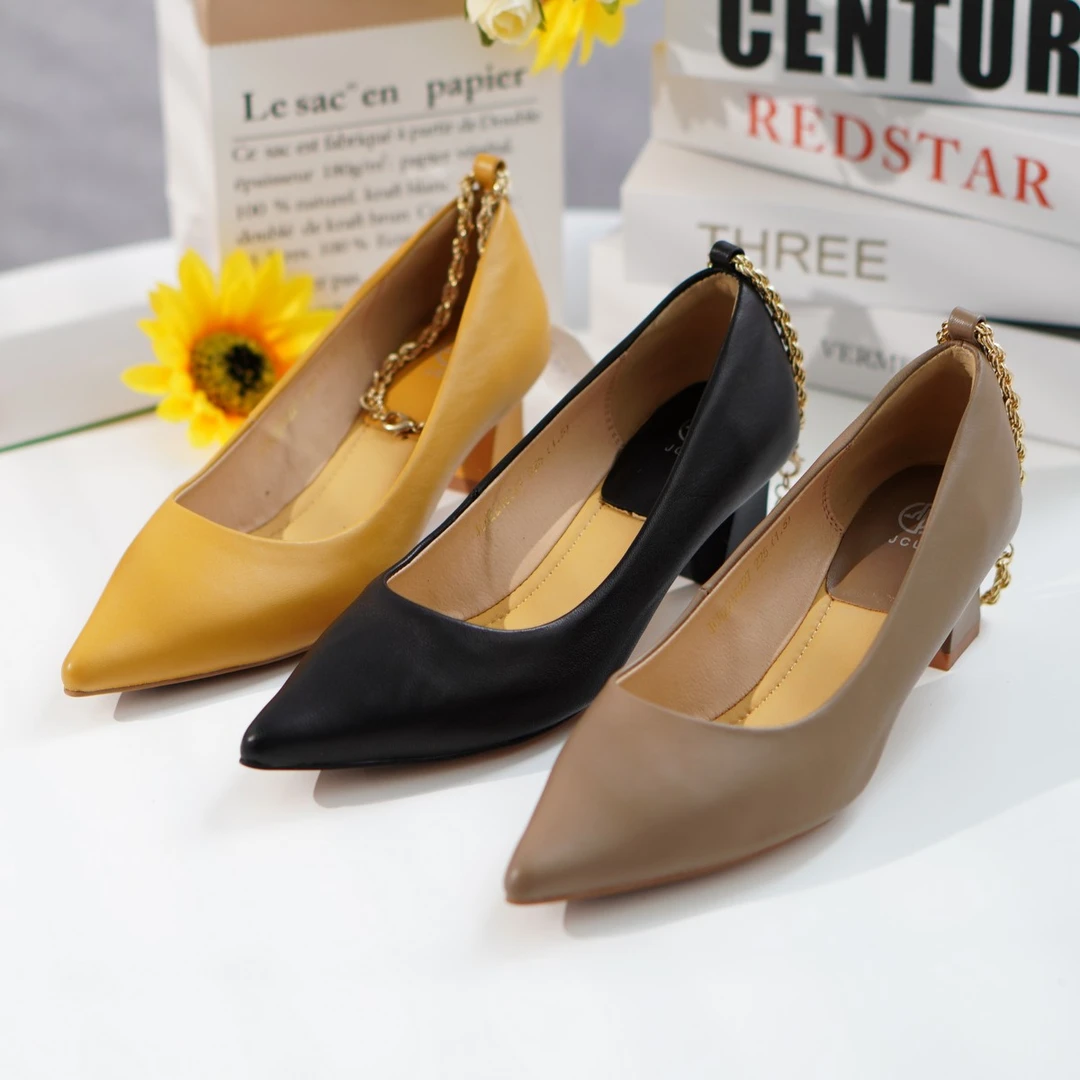 一路童行 3061524  简约百搭链条款女士尖头高跟鞋专柜撤柜