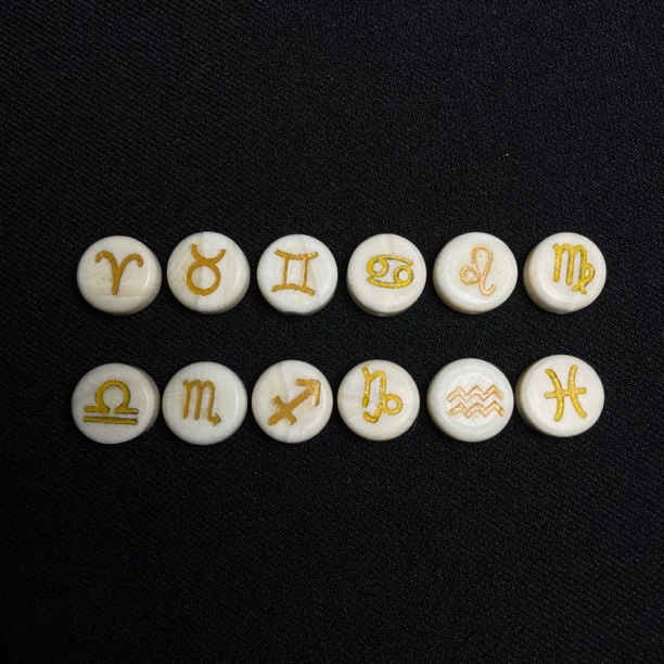 PD123 天然猛犸牙十二星座背云药片款约珠径12*厚5*孔道2.0毫米