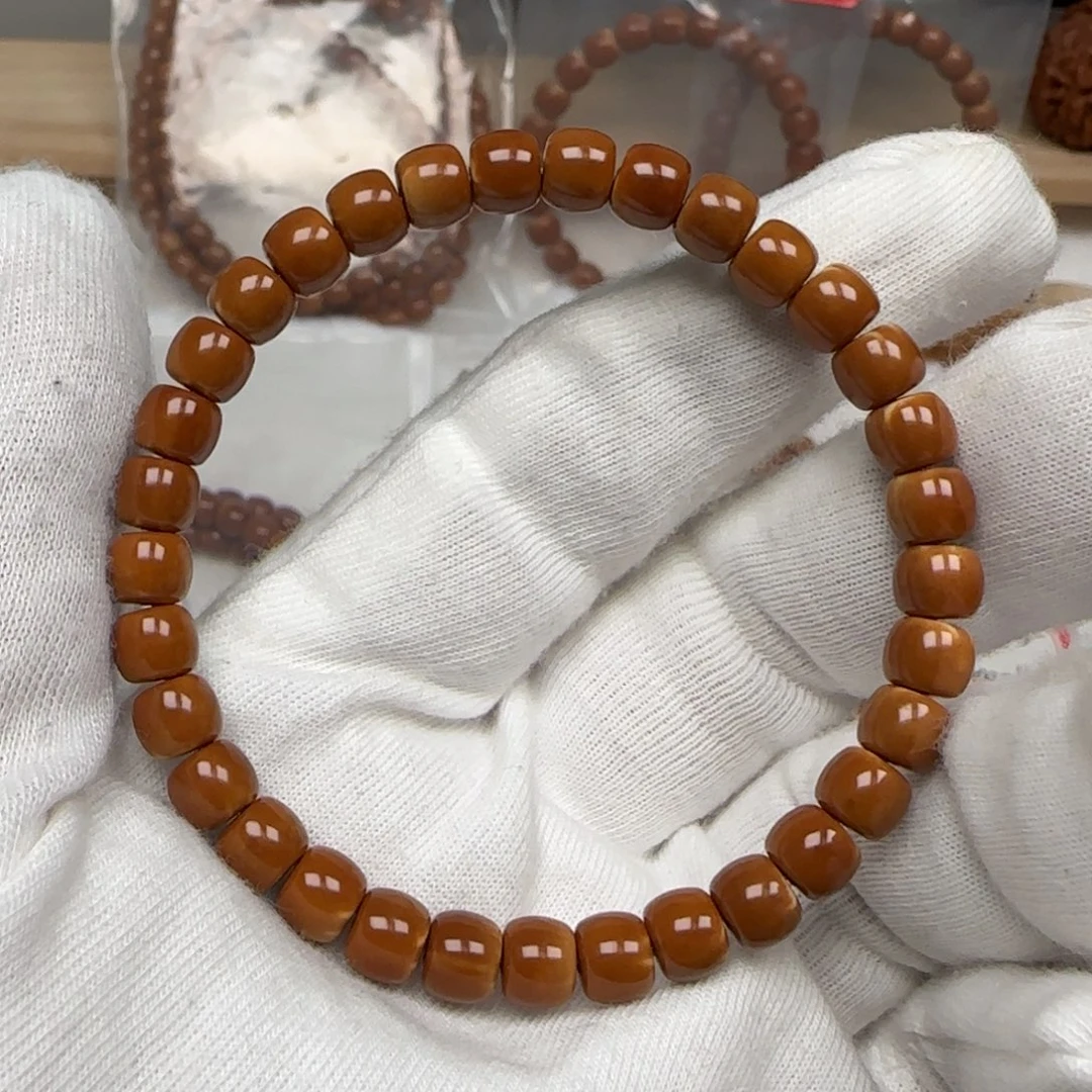 手串橄榄核老挝单圈三花面无白6.8福利