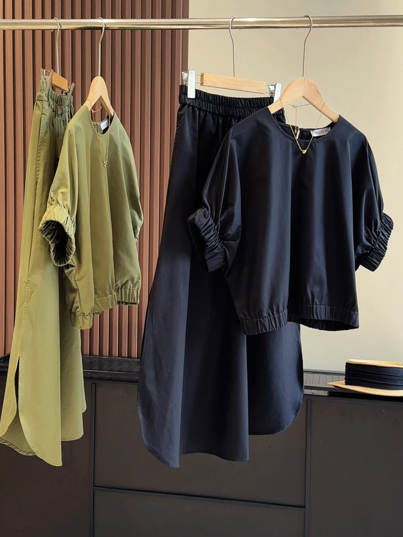 2025年最新流行款夏款圆领松紧短款上衣中长款半身裙时尚套装