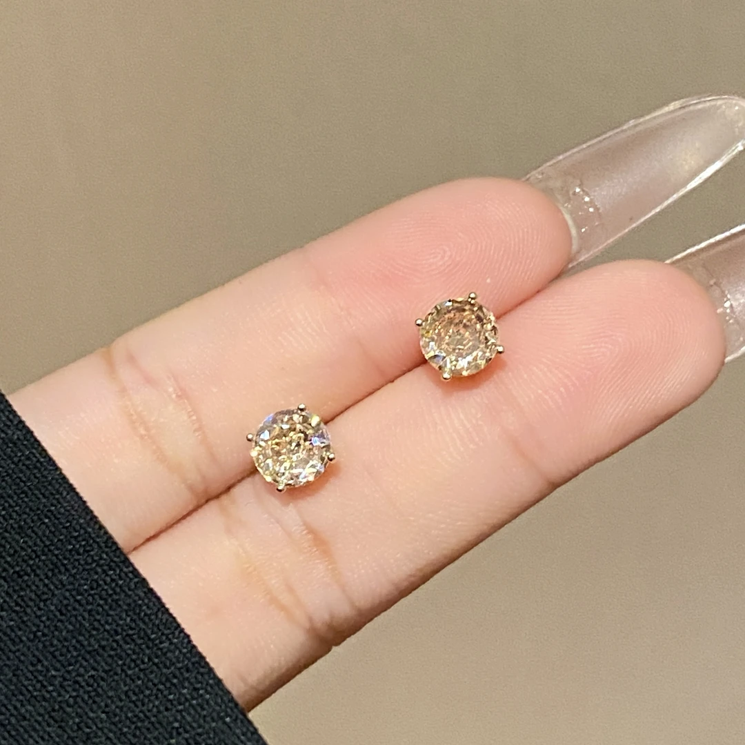 铜合金 爆闪精致设计款璀璨方糖耳钉A3399