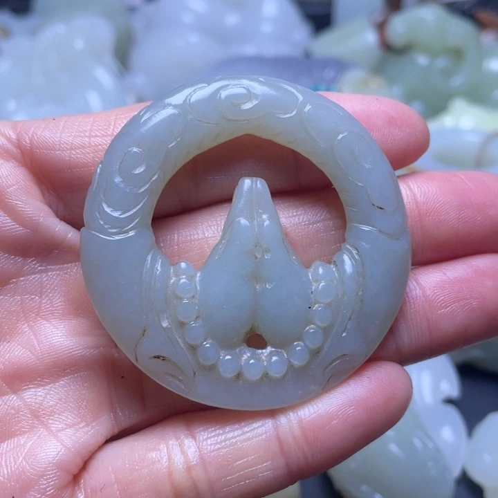 和田玉挂件未镶嵌