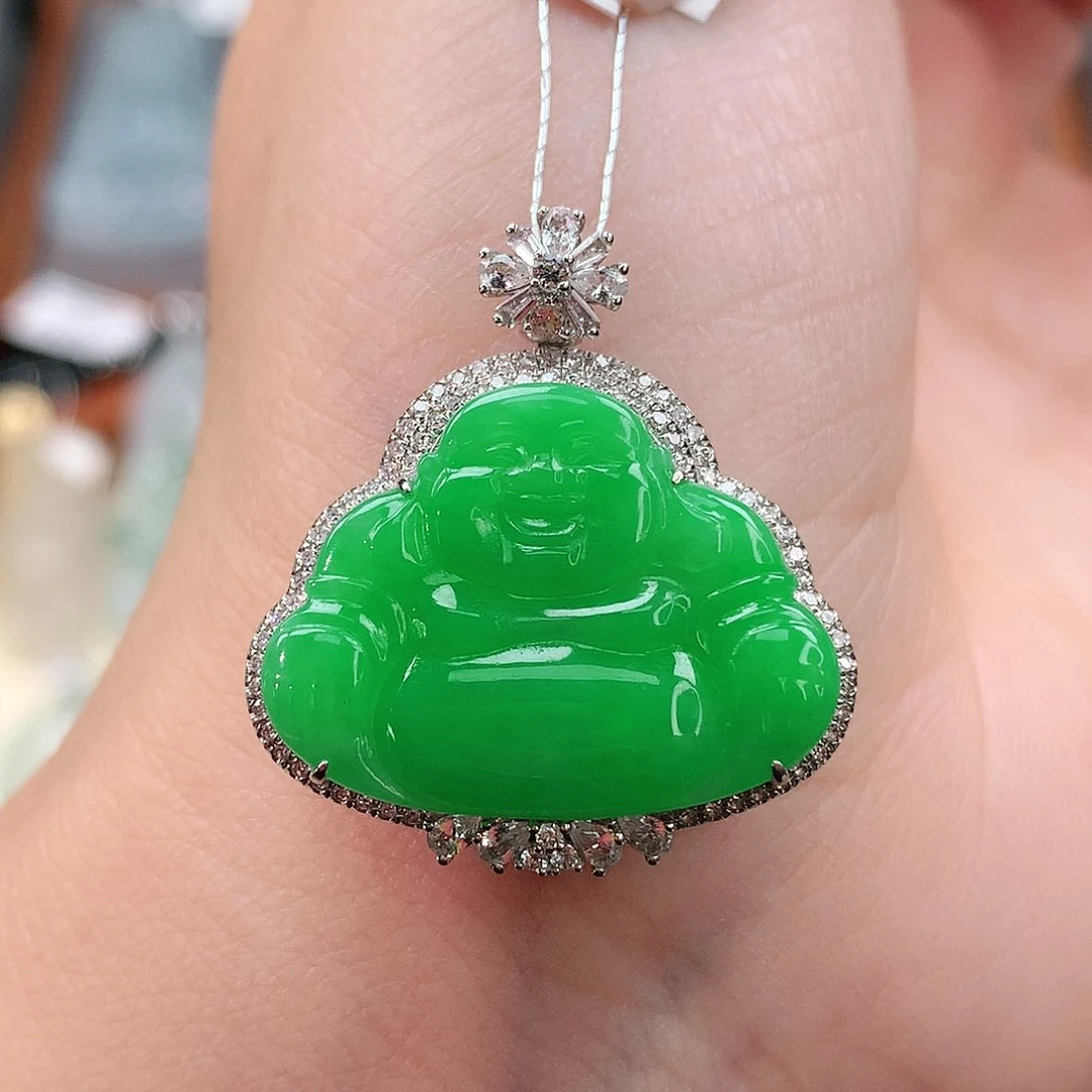 颈饰18K金镶嵌翡翠佛公