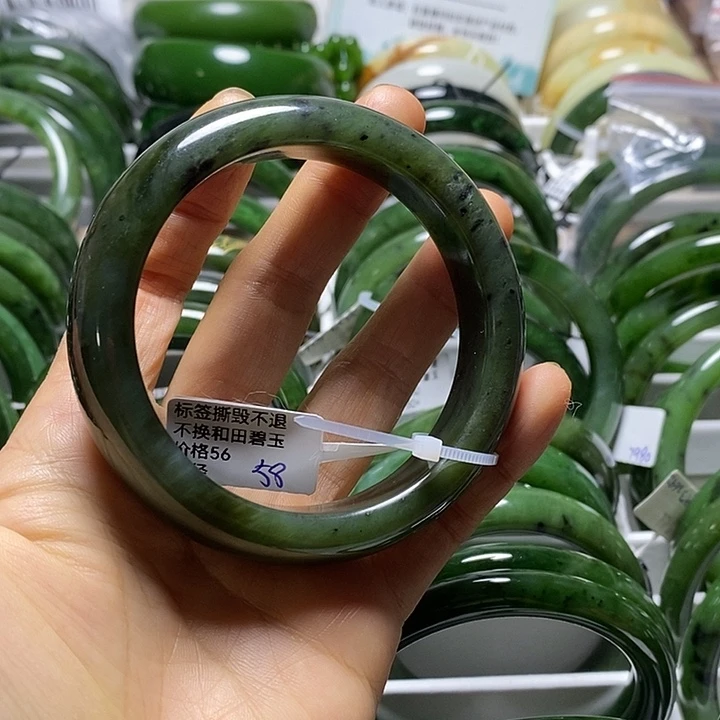 和田玉（碧玉）未镶嵌手镯正圈58有瑕