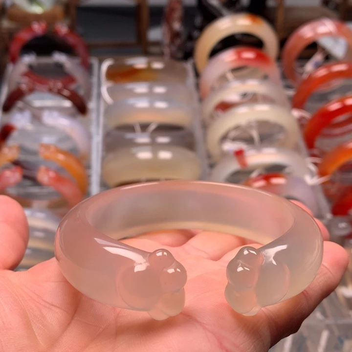 玛瑙/玉髓未镶嵌手镯