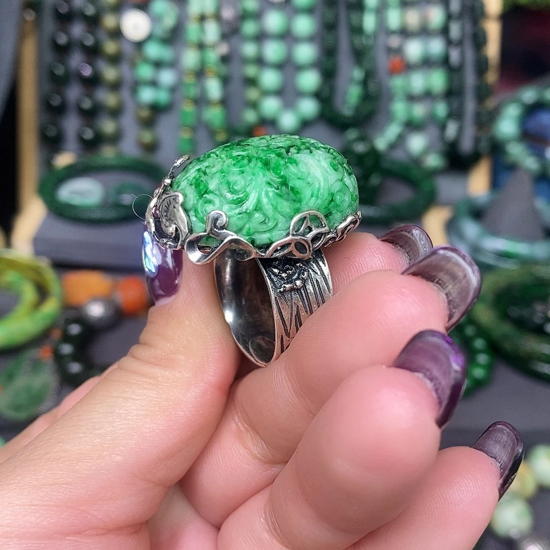 银S925镶嵌戒指翡翠漂亮美眉