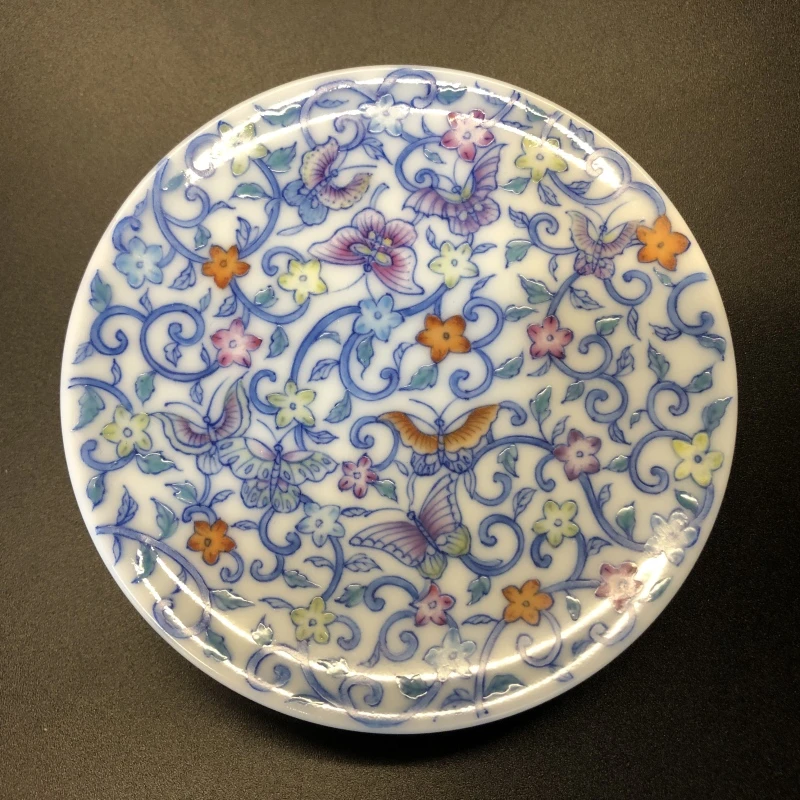 1.4a/N500360/00367/青花斗彩蝶恋花盖置/直径8.8/高1.5