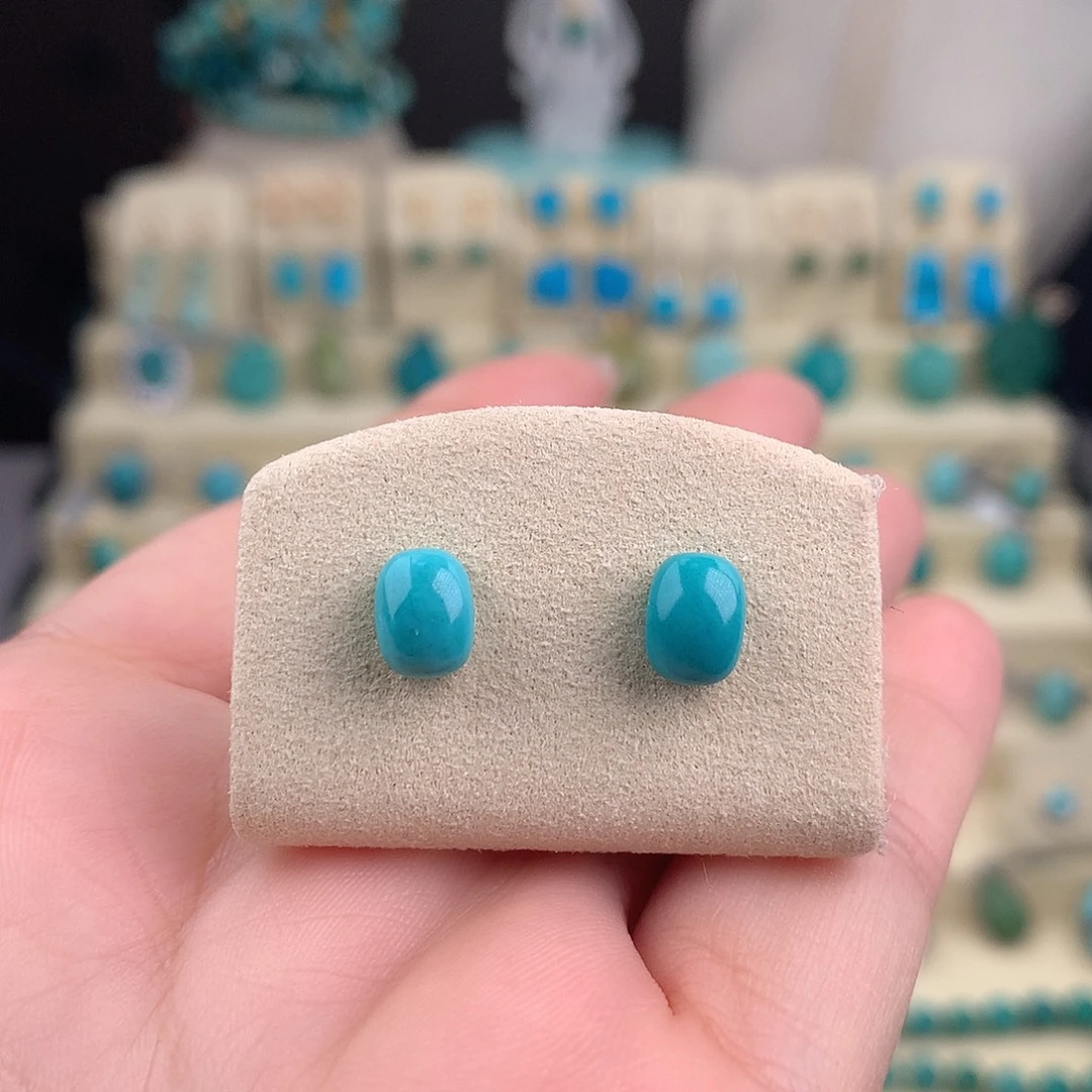 汤***宝绿松石银S925镶嵌耳饰