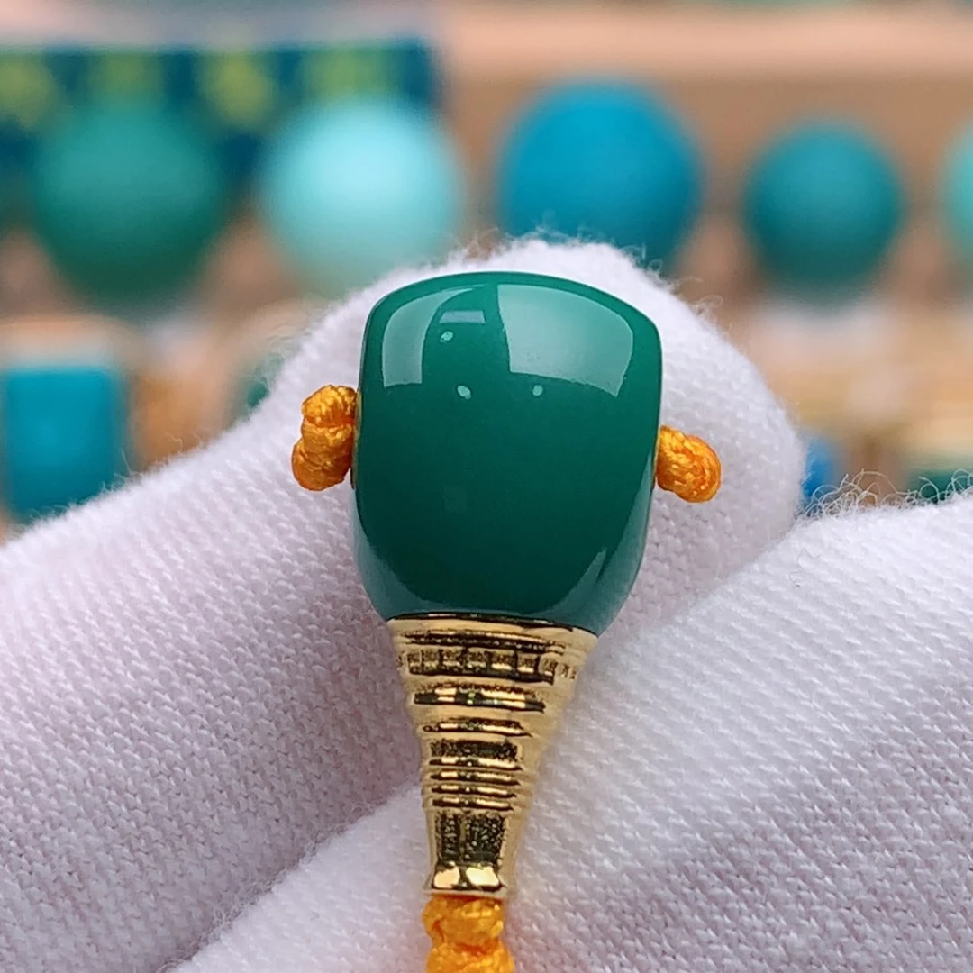 18K金镶嵌绿松石珠宝奇石