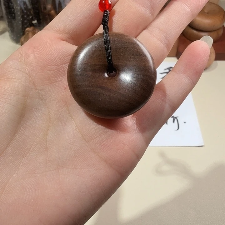 檀香木印度迈索尔老山檀香黑肉精工平安扣全品