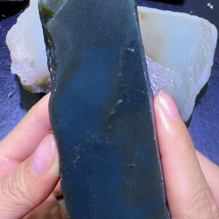 和田玉未镶嵌珠宝半成品