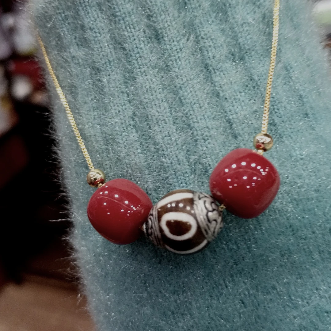 铜合金亚克力项链 藏族首饰时尚百搭串珠锁骨链红色黑色珠子搭配