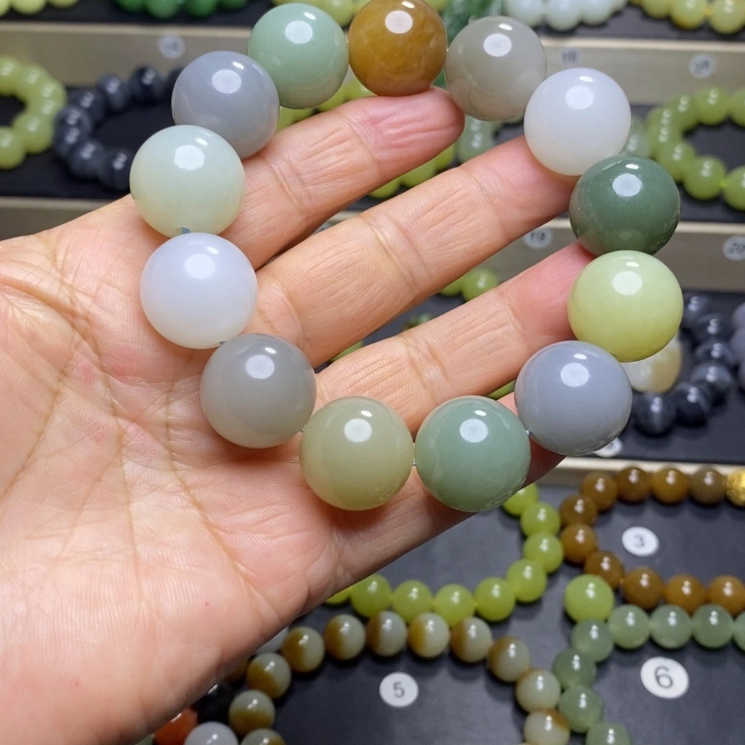 和田玉未镶嵌手串