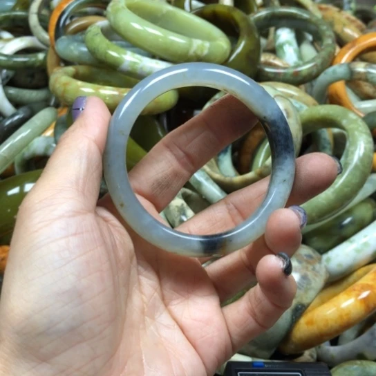 未镶嵌蛇纹石玉手镯懒****%