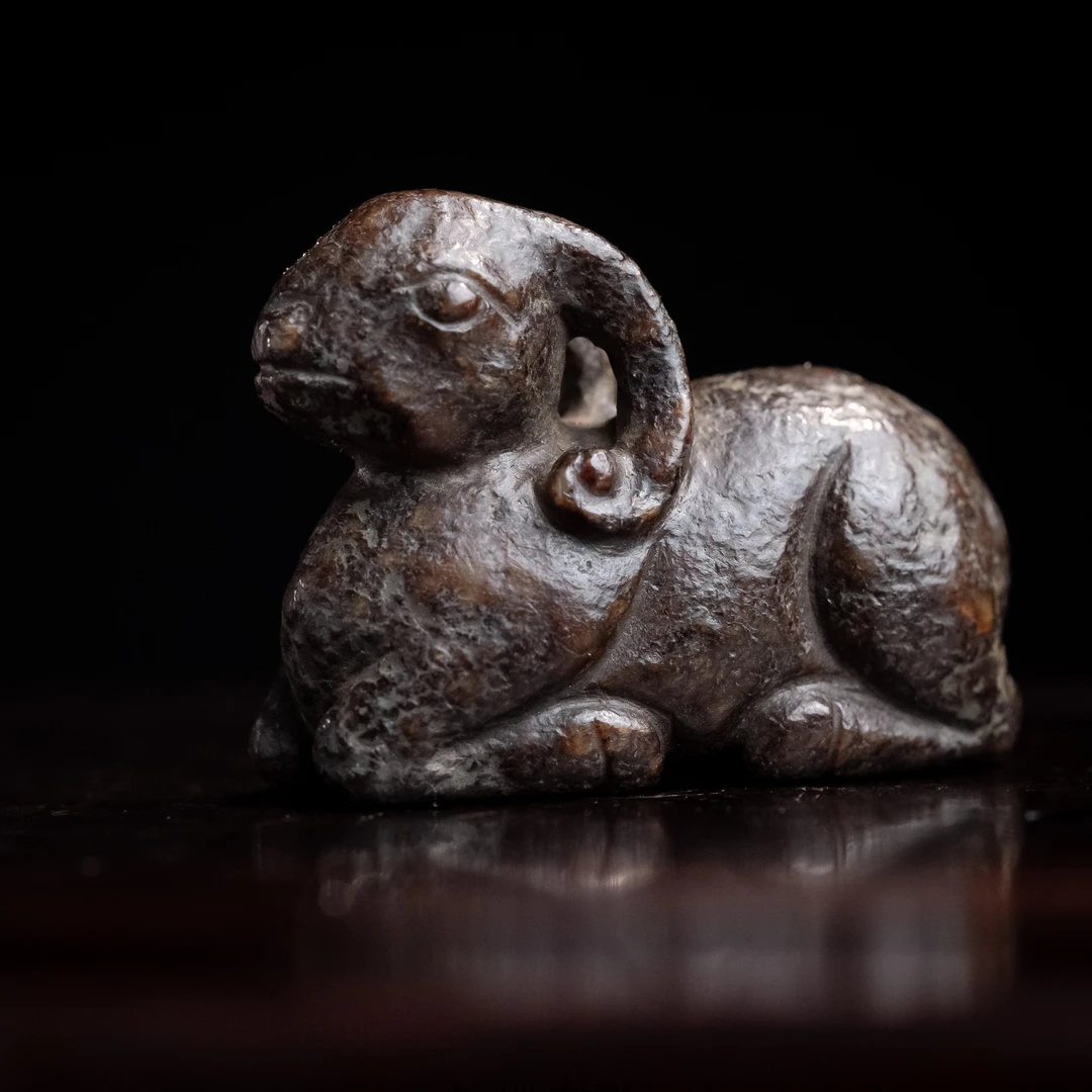 明代和田玉卧羊把件-NX