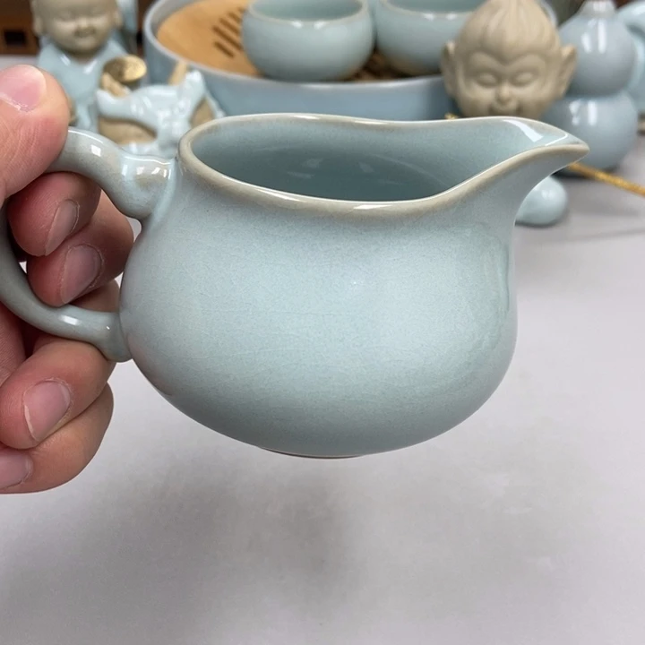 瓷涅**缁天青色赵琳老师公道杯