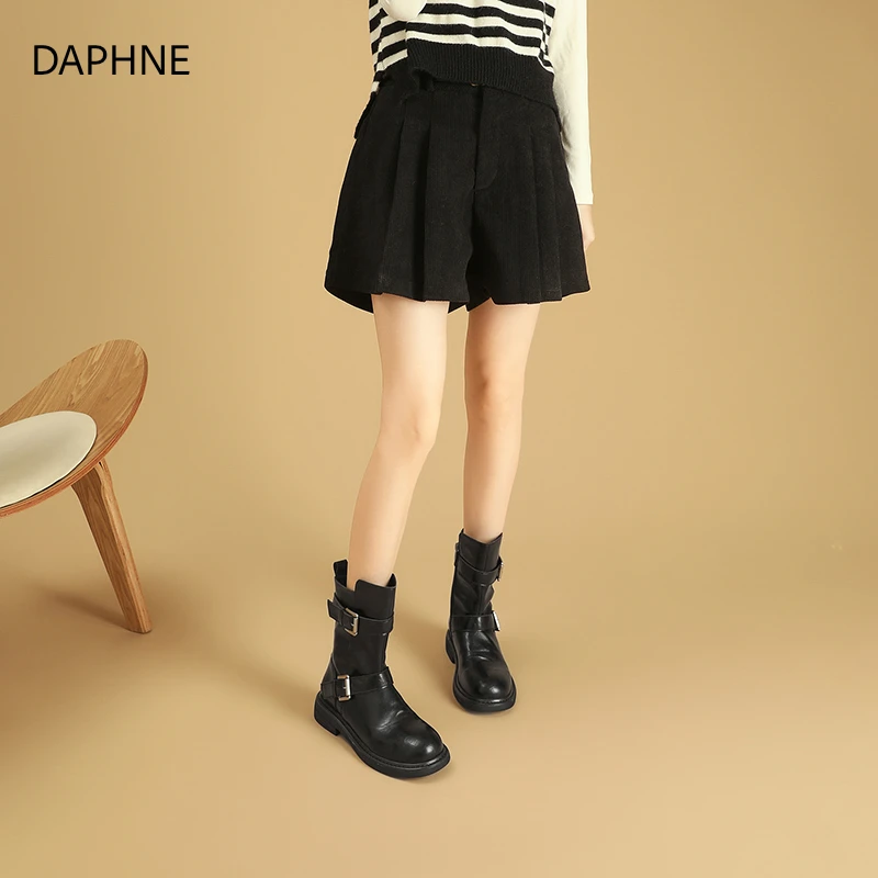 达芙妮时尚百搭女靴2025秋季新款皮带扣短靴女休闲复古骑士靴子