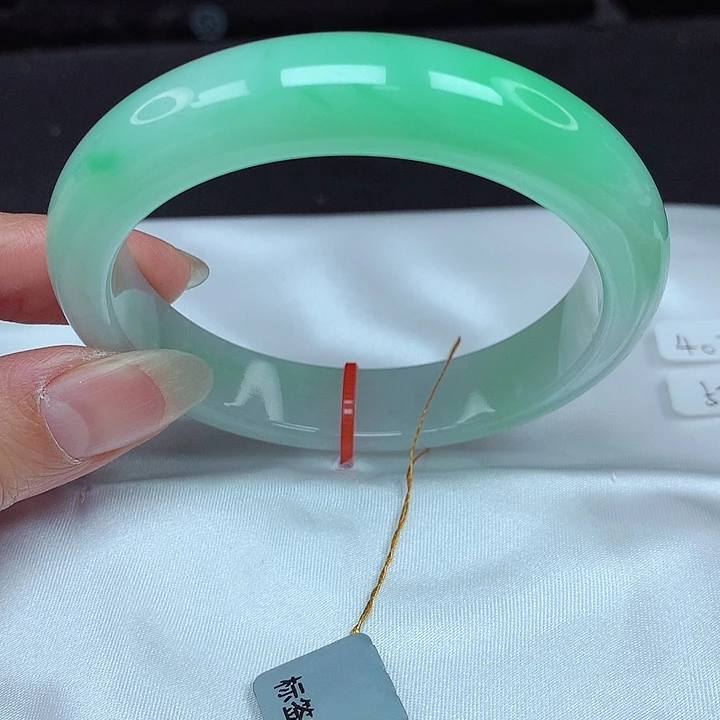 翡翠未镶嵌手镯57圈945