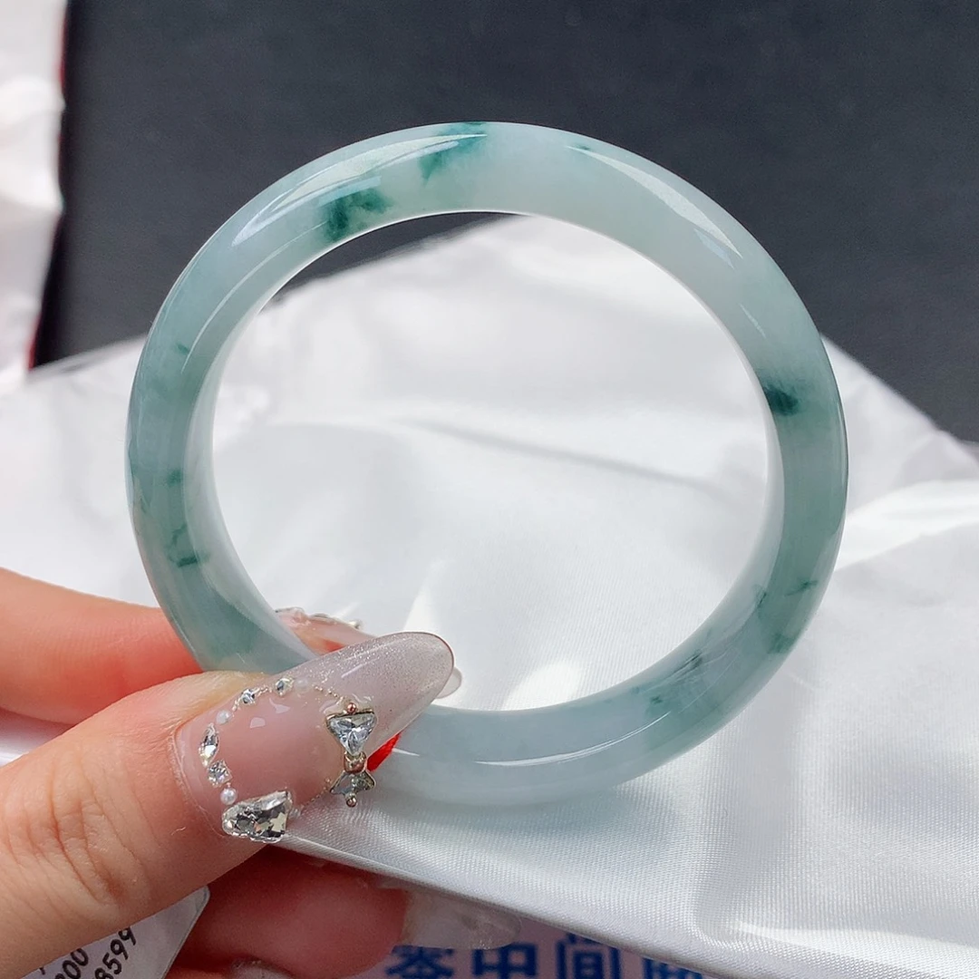 翡翠手镯未镶嵌37正54